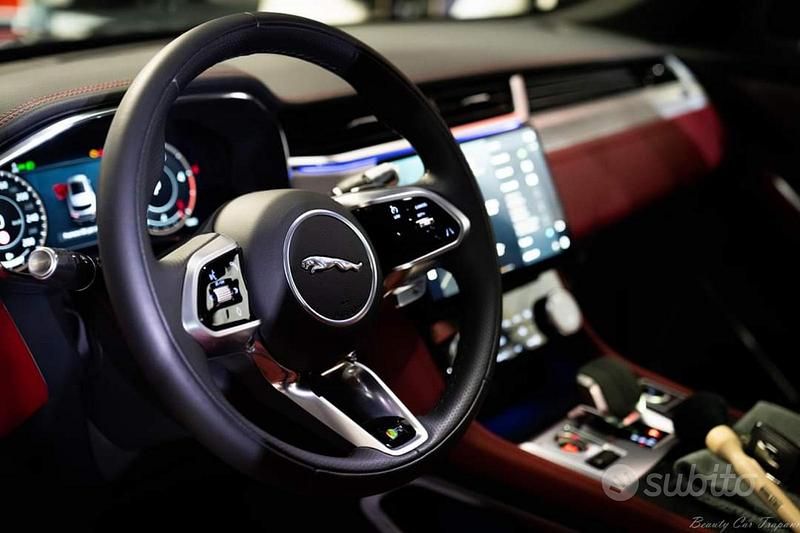 Usata Jaguar F-Pace 300 CV (220 kW) 2021 Verde SUV