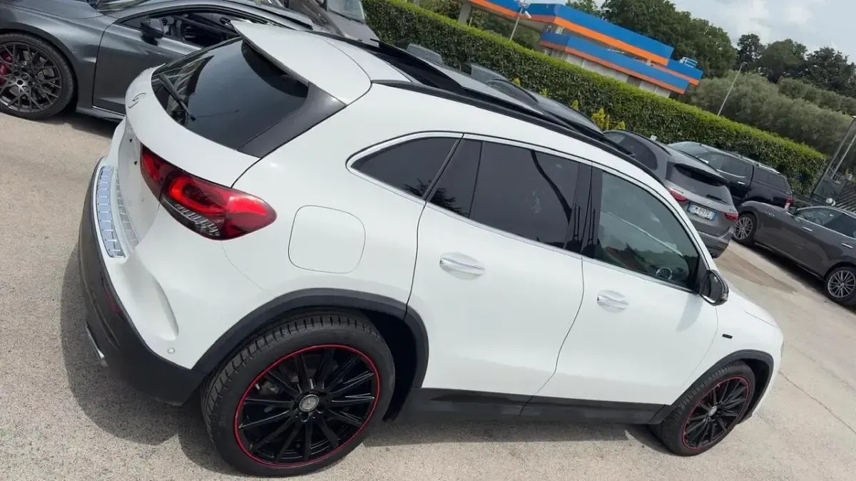 Usata Mercedes GLA250 Premium Plus 160 CV (117 kW) 2021 Bianco SUV