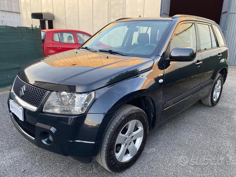 Usata Suzuki Grand Vitara 129 CV (94 kW) 2007 Nero SUV