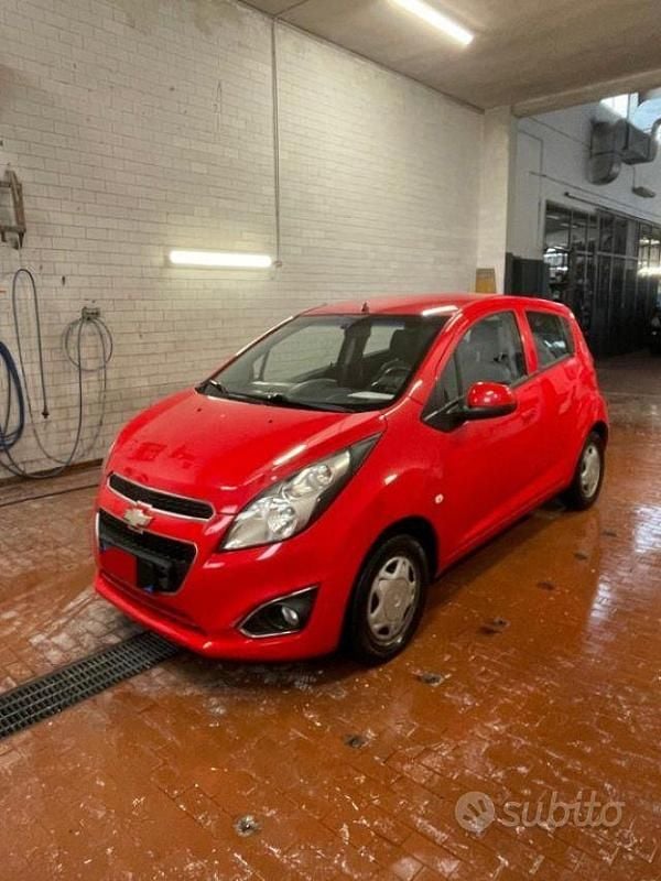 Rosso Usata 2014 Chevrolet Spark LS Utilitaria | 5980 € (Buon prezzo) - Immagine 1/4