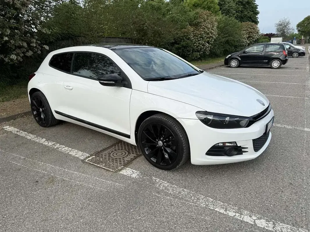 Begagnad VW Scirocco 160 HK (117 kW) 2010 Sportkupé
