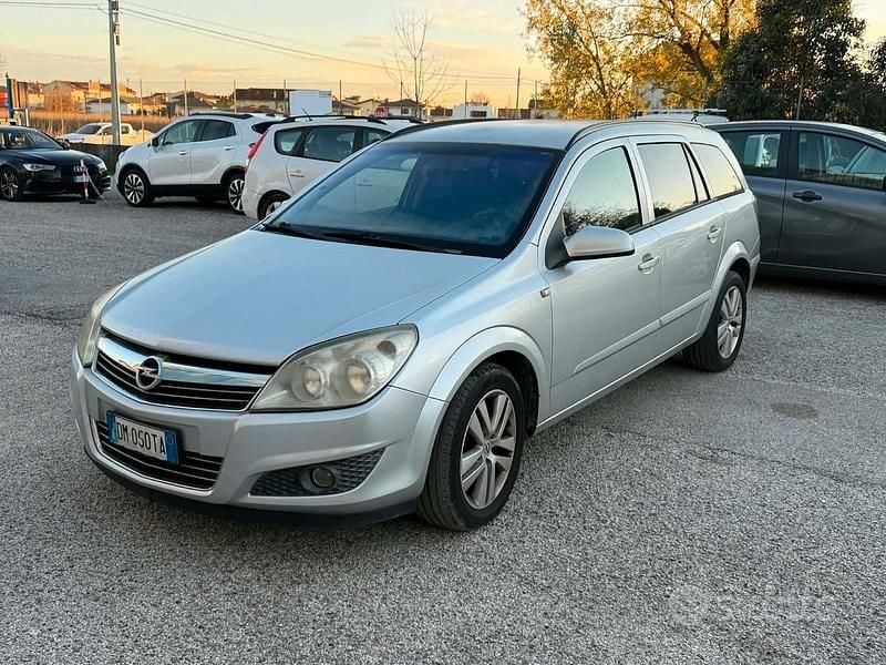Usata Opel Astra 60 CV (44 kW) 2007 Grigio Station wagon
