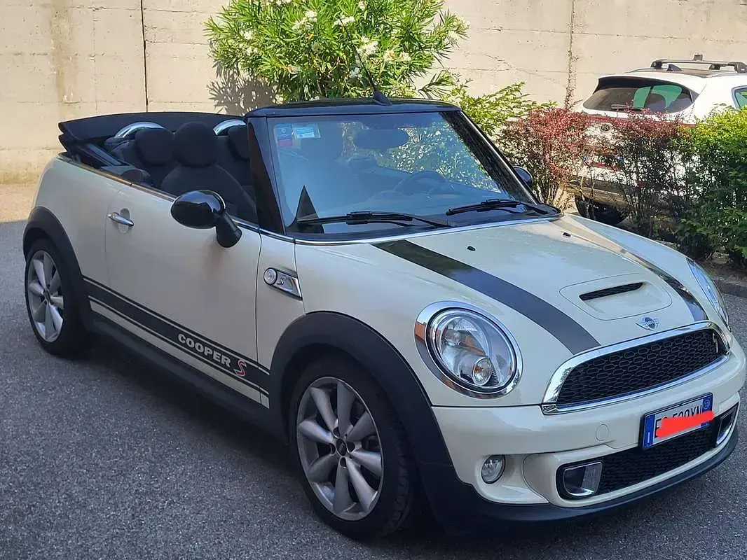 Usata Mini Cooper S Cabriolet 184 CV (135 kW) 2013 Bianco Cabrio