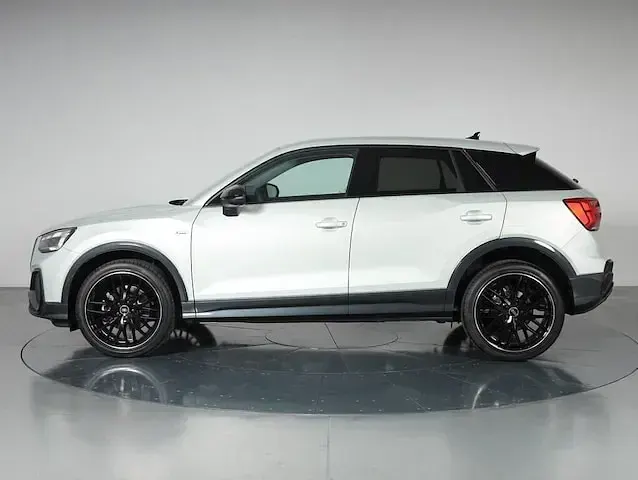 Usata Audi Q2 Ambiente 150 CV (110 kW) 2025 Argento cavo metallizzato SUV