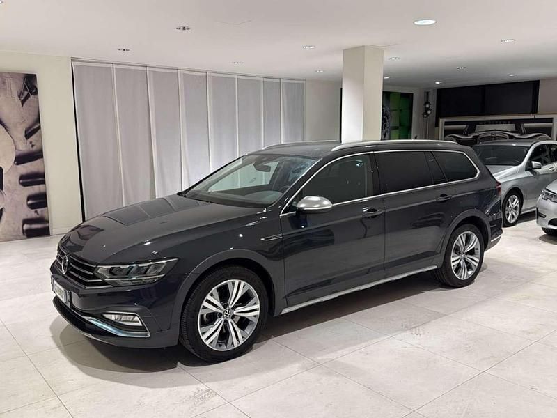 Grigio Usata 2021 VW Passat Alltrack Station wagon | 29.400 € (Buon prezzo) - Immagine 1/4