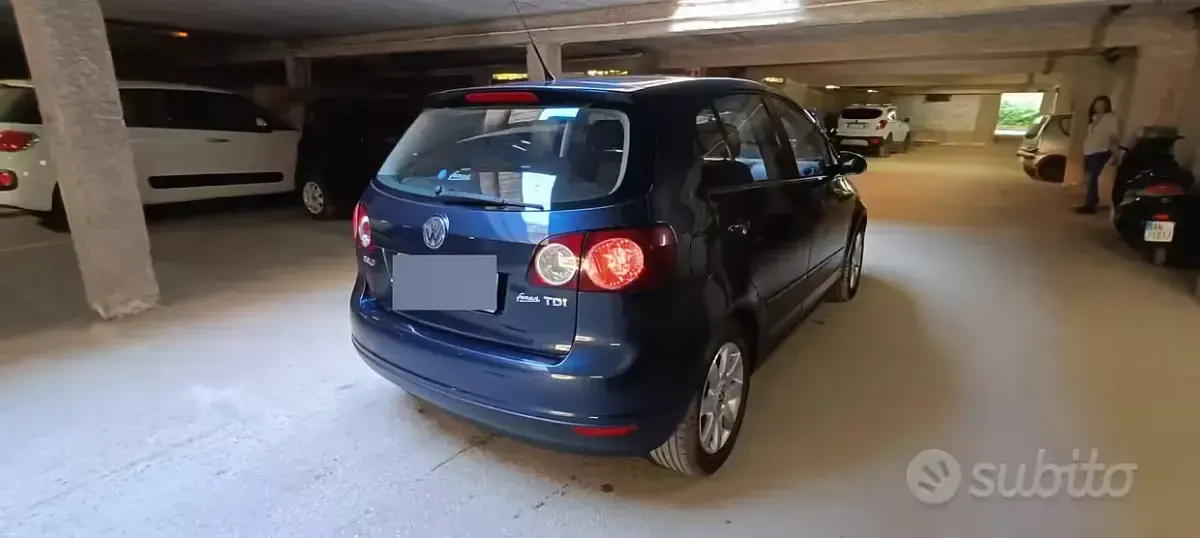 Usata VW Golf Sportline 105 CV (77 kW) 2005 Blu Monovolume