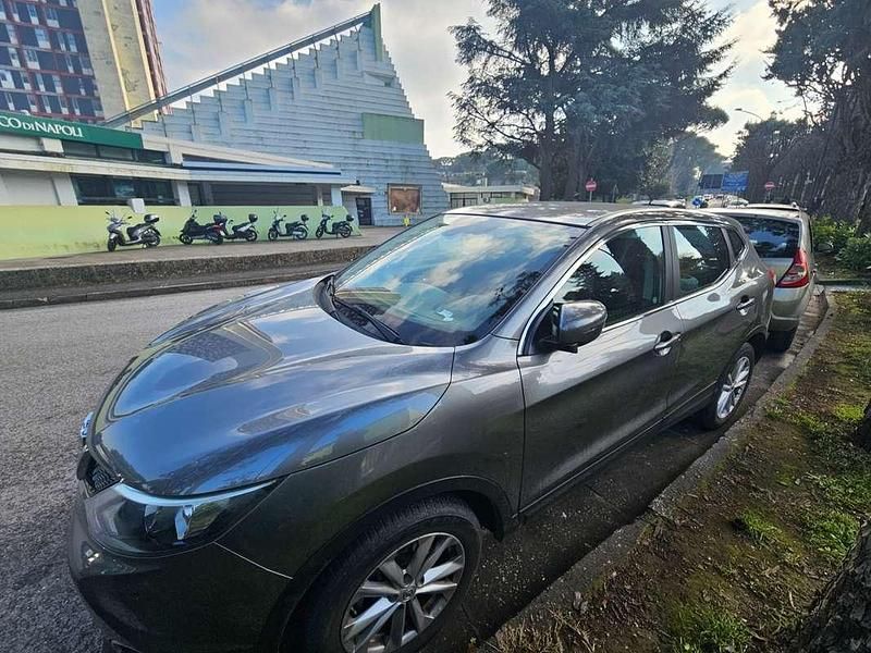 Usata Nissan Qashqai Visia 110 CV (80 kW) 2016 Grigio SUV
