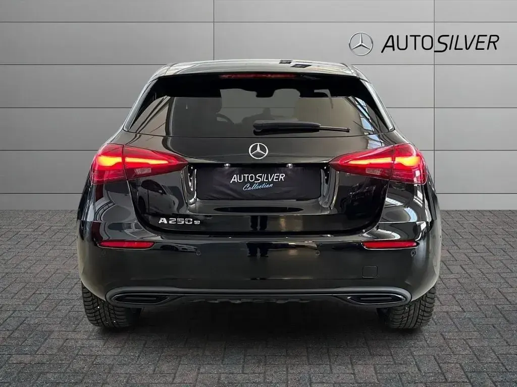 Usata Mercedes A250 Advanced 163 CV (119 kW) 2023 Nero Berlina
