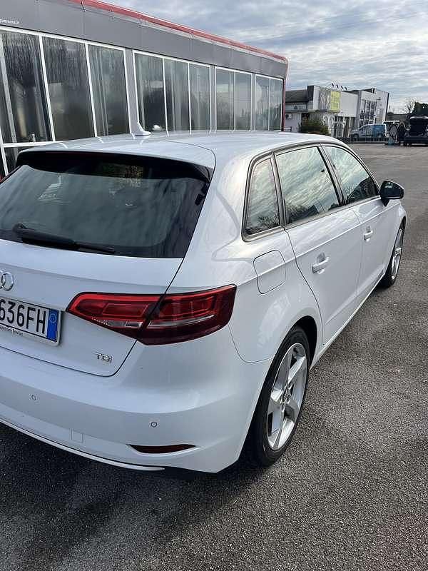 Usata Audi A3 Design 116 CV (85 kW) 2018 Berlina