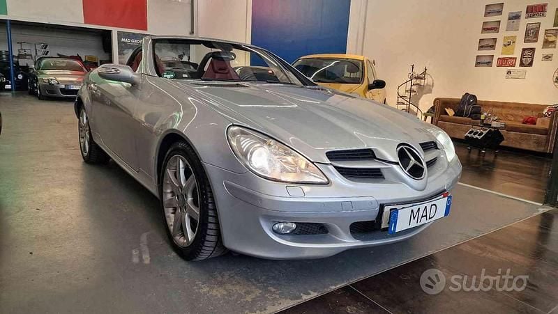 Usata Mercedes SLK350 272 CV (200 kW) 2006 Grigio Cabrio