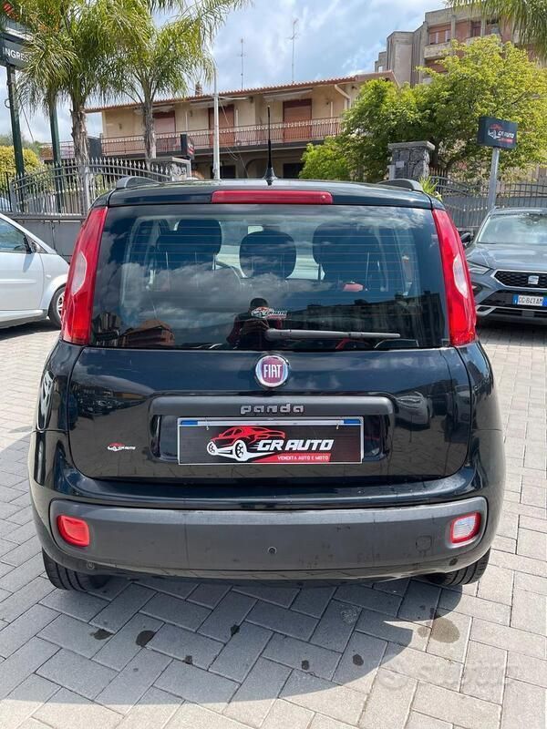 Usata Fiat Panda Lounge 69 CV (50 kW) 2019 Nero Utilitaria