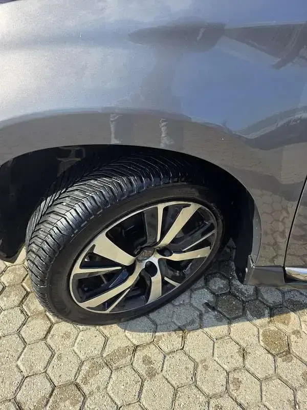 Usata Peugeot 2008 Allure 120 CV (88 kW) 2016 Grigio SUV