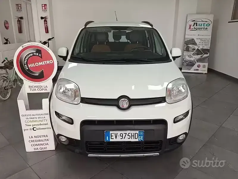 Usata Fiat Panda 4x4 S 75 CV (55 kW) 2014 Bianco Utilitaria