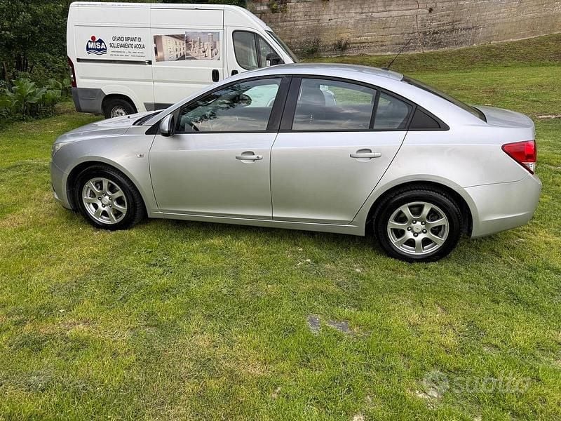 Usata Chevrolet Cruze 163 CV (119 kW) 2013 Grigio Berlina