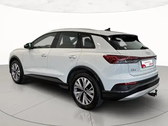 Usata Audi Q4 e-tron Advanced 150 kW (204 CV) 2022 Bianco ghiacciaio metallizzato SUV