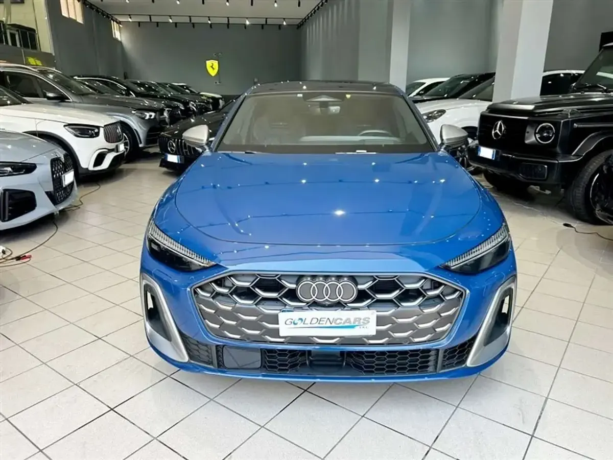 Usata Audi S5 Ambiente 367 CV (269 kW) 2025 Blu/azzurro Berlina