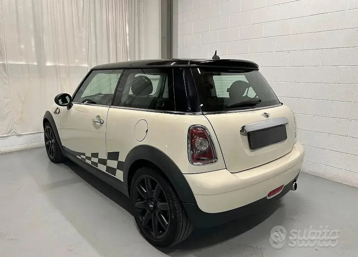 Usata Mini Cooper 120 CV (88 kW) 2009 Utilitaria