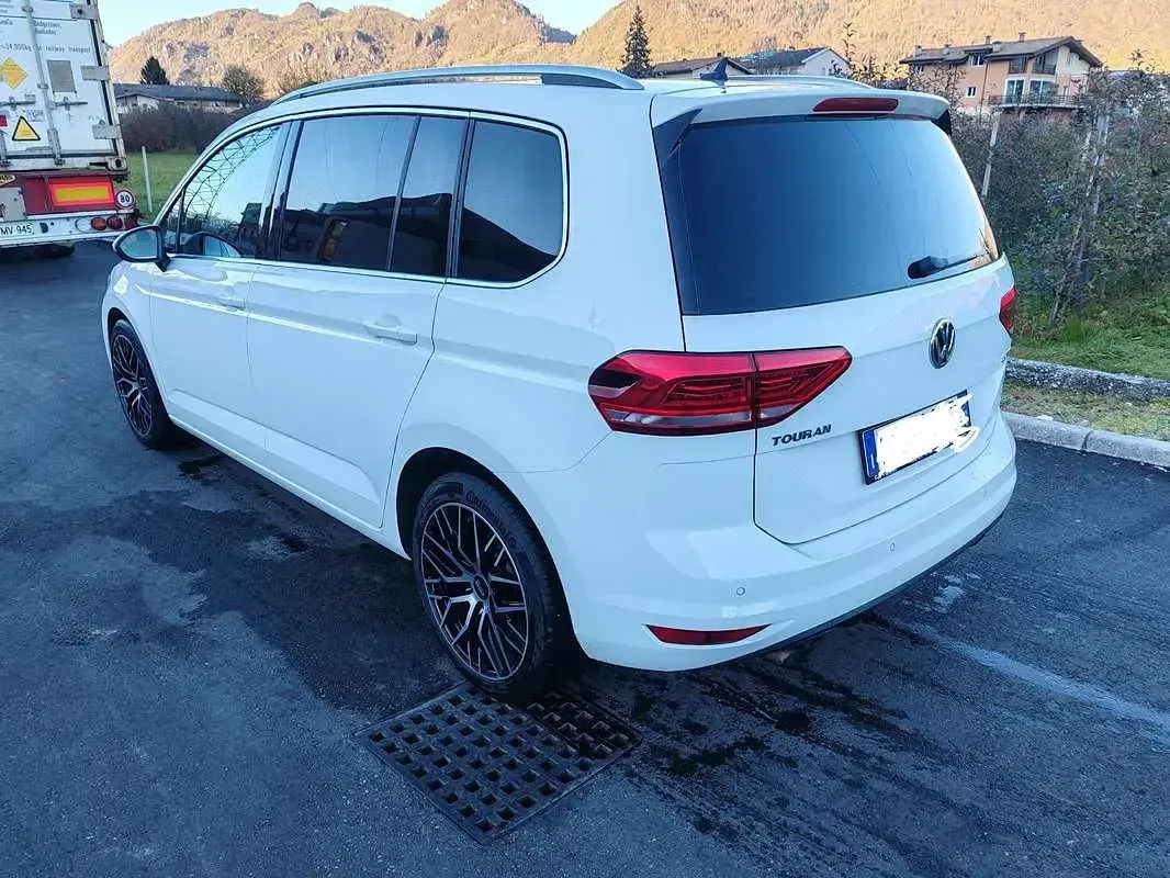 Usata VW Touran Highline 140 CV (102 kW) 2015 Monovolume