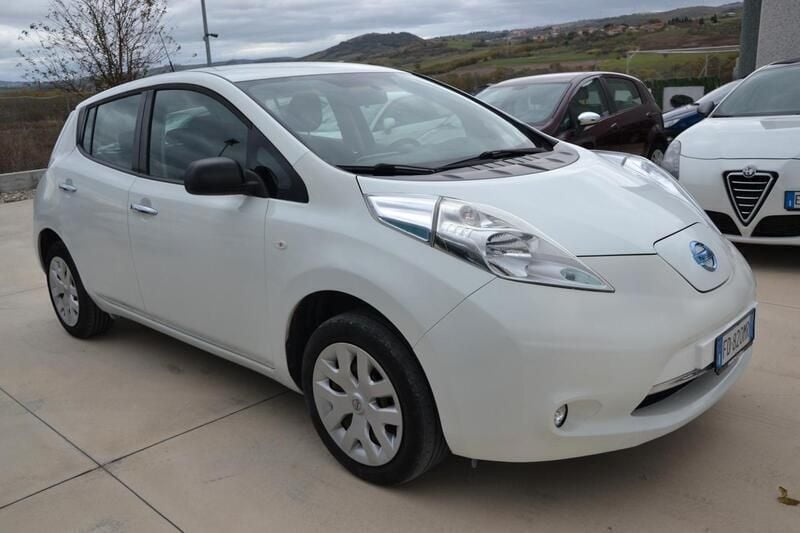 Usata Nissan Leaf Visia 80 kW (109 CV) 2016 Bianco Utilitaria