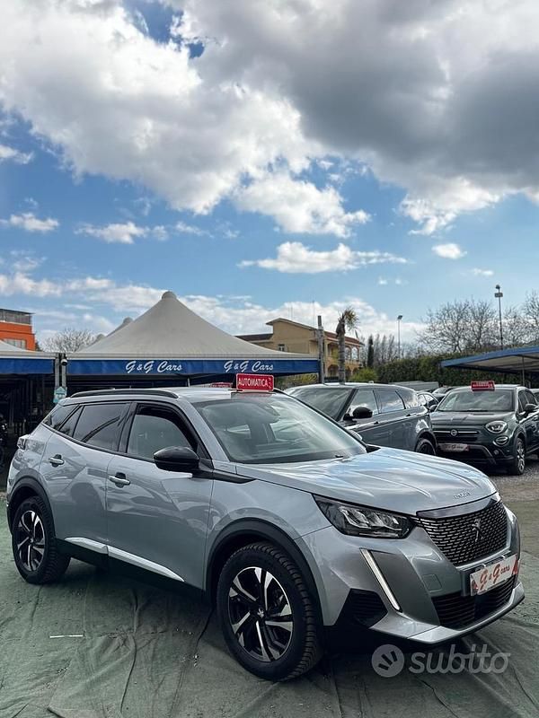 Usata Peugeot 2008 Allure 131 CV (96 kW) 2022 Grigio SUV