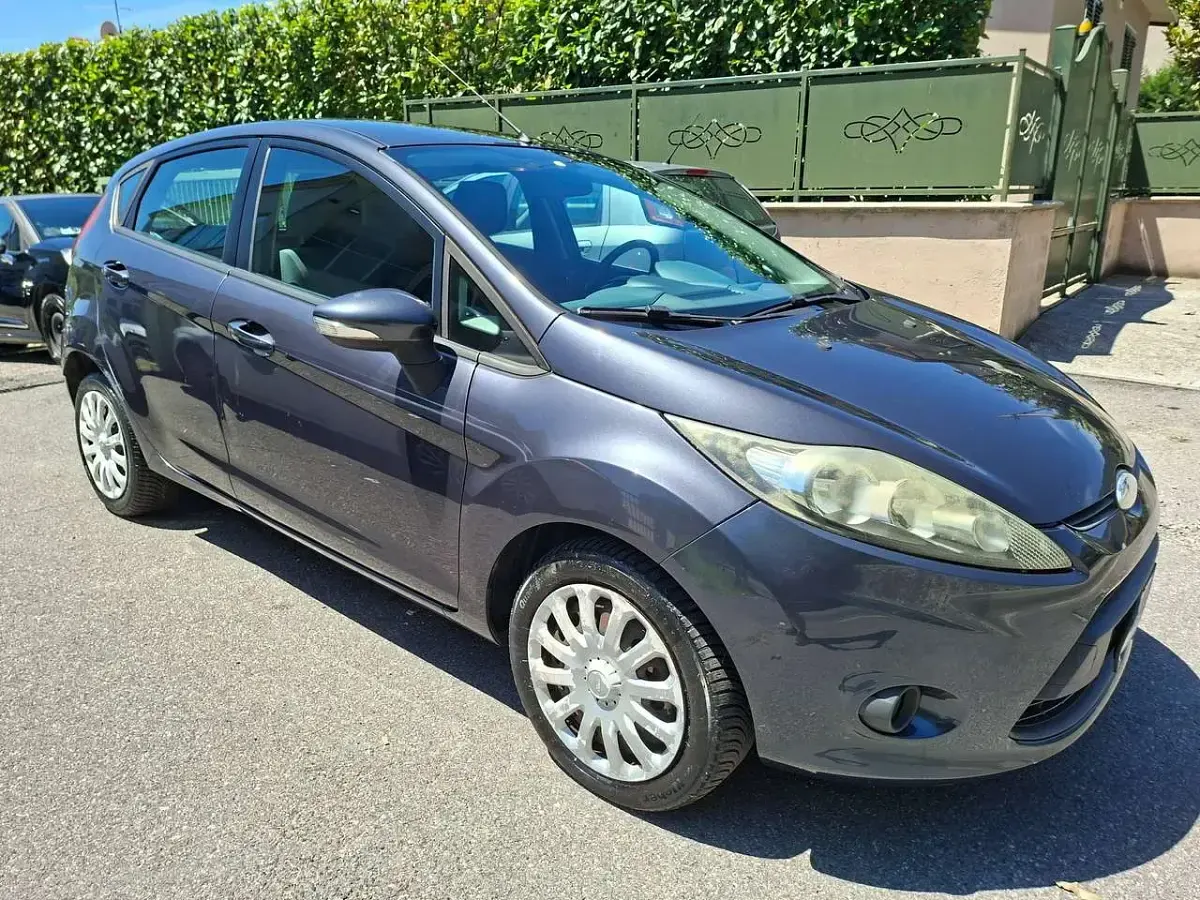 Usata Ford Fiesta 95 CV (69 kW) 2010 Other Berlina