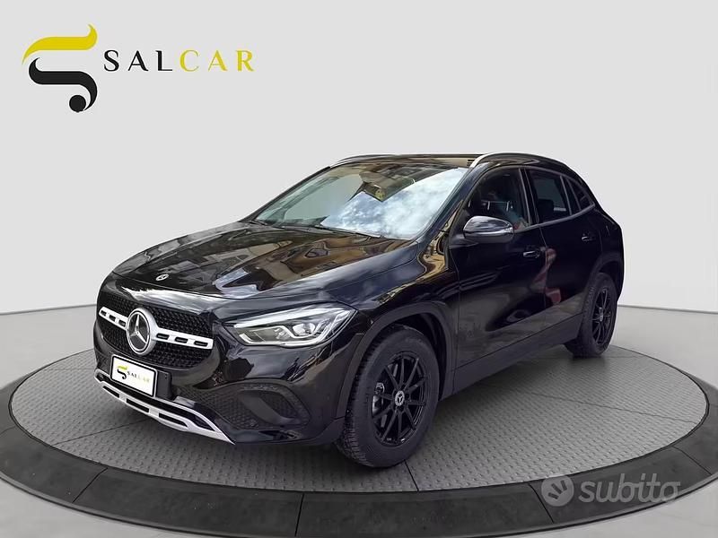 Usata Mercedes GLA200 150 CV (110 kW) 2022 Nero SUV