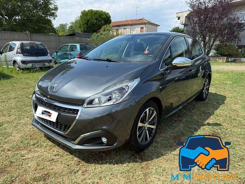 Usata Peugeot 208 110 CV (80 kW) 2015 Grigio Utilitaria