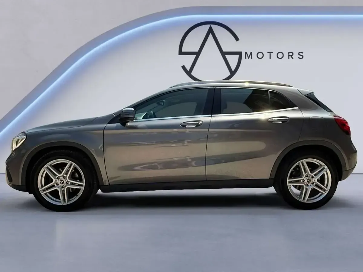 Usata Mercedes GLA200 136 CV (100 kW) 2018 Grigio SUV