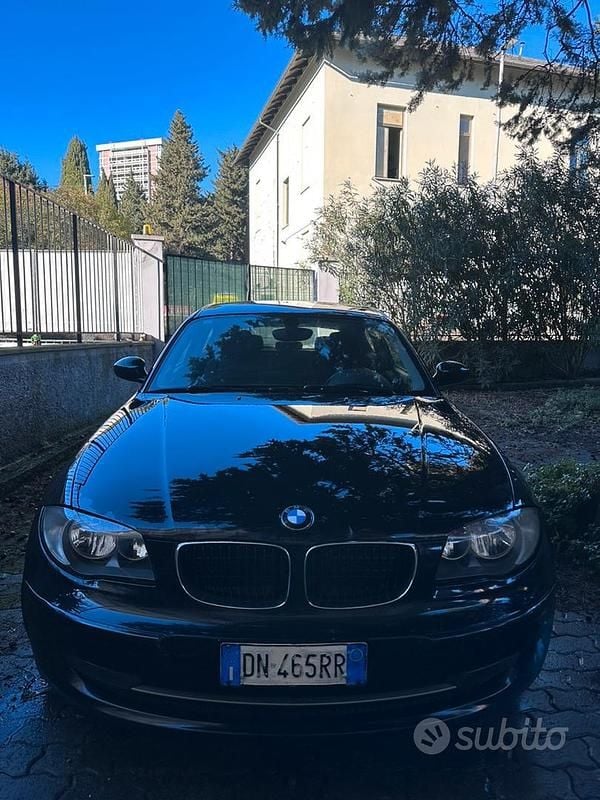 Usata BMW 120 177 CV (130 kW) 2008 Nero Utilitaria
