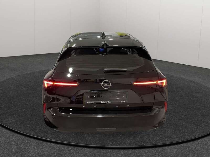Usata Opel Astra Edition 110 CV (80 kW) 2024 Nero Station wagon