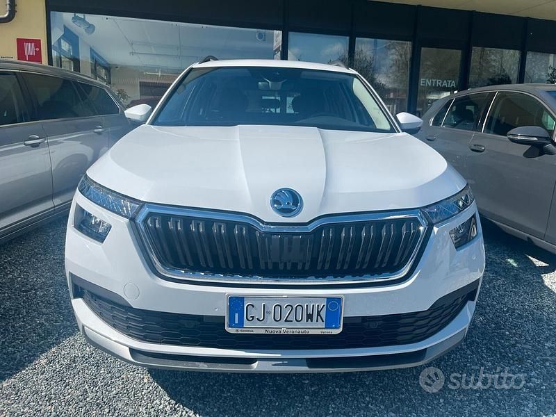 Usata Skoda Kamiq Ambition 110 CV (80 kW) 2022 Bianco SUV