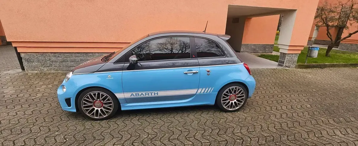 Usata Abarth 595 Turismo 159 CV (116 kW) 2014 Blu/azzurro Utilitaria