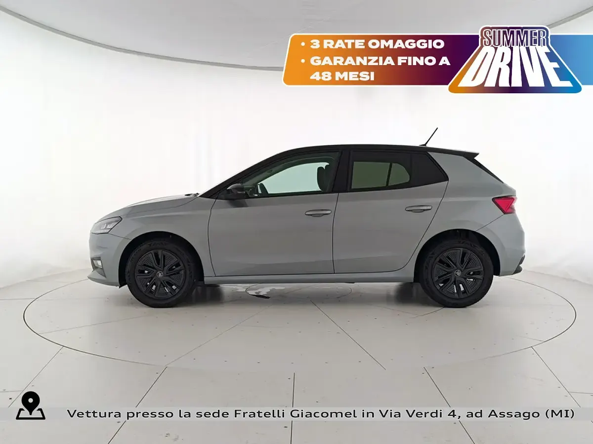 Nuova Skoda Fabia 80 CV (58 kW) 2026 Smokey diamondargento metallizzato nero Utilitaria