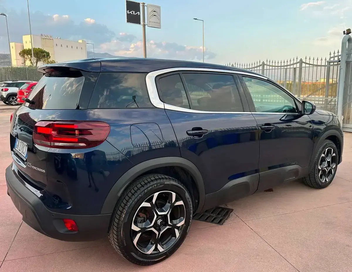 Usata Citroën C5 Aircross Shine 131 CV (96 kW) 2023 New dark blue SUV