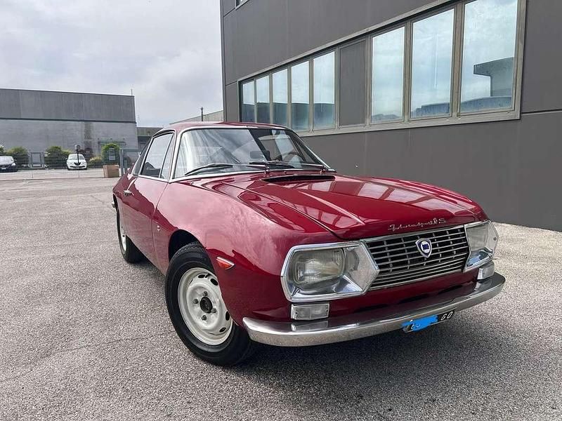 Begagnad Lancia Fulvia 90 HK (66 kW) 1971 Röd Sportkupé