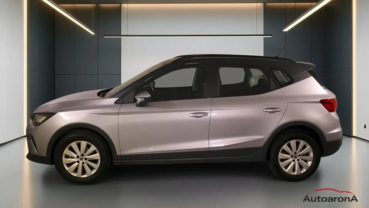 Usata Seat Arona Style 110 CV (80 kW) 2023 Argento metallizzato SUV