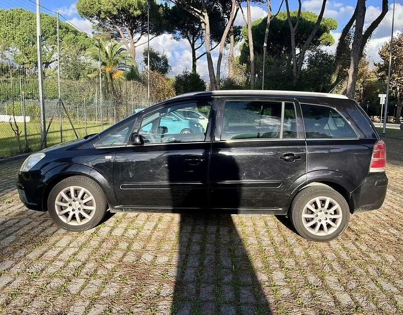 Usata Opel Zafira Cosmo 94 CV (69 kW) 2006 Nero Monovolume