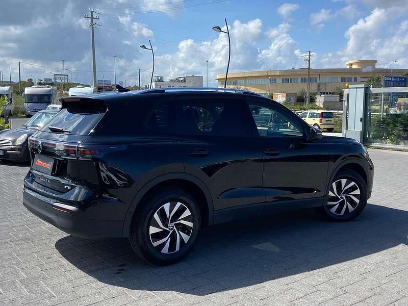Nuova VW Tiguan Life 131 CV (96 kW) 2025 Nero SUV