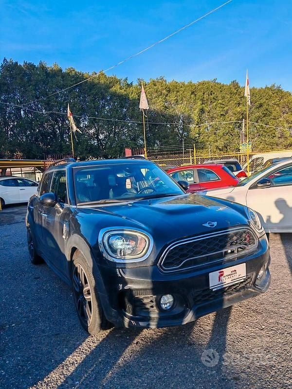 Second-hand Mini Cooper D Countryman 150 CP (110 kW) 2017 Negru SUV