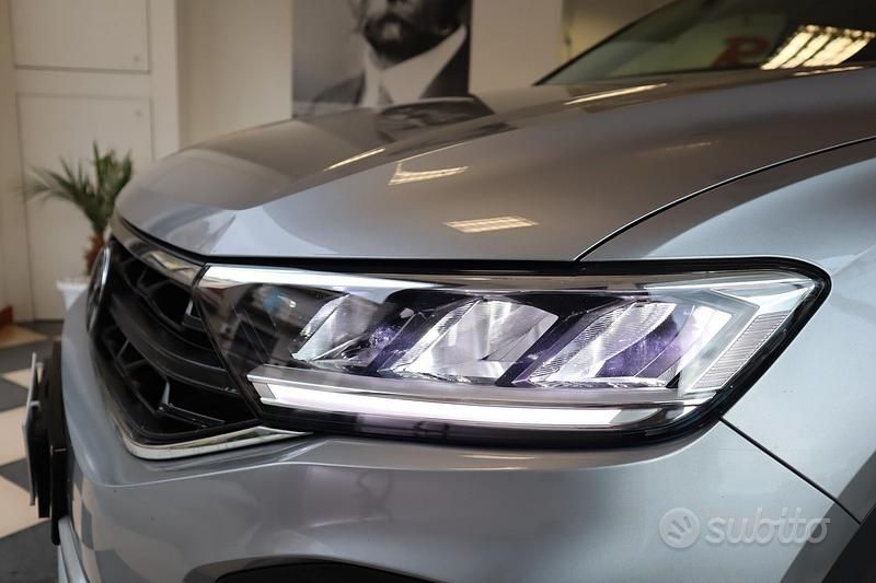 Usata VW T-Roc Style 150 CV (110 kW) 2023 Grigio SUV