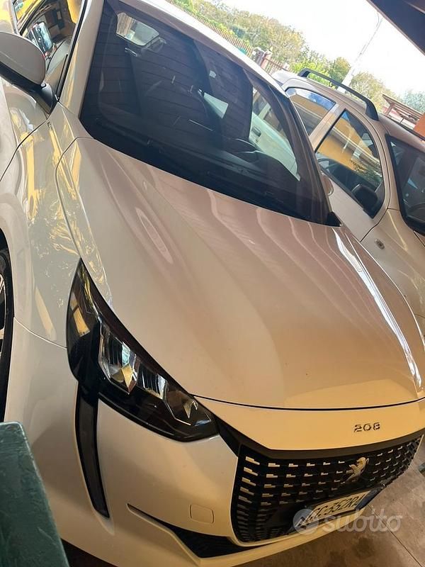 Usata Peugeot 208 101 CV (74 kW) 2021 Bianco Utilitaria