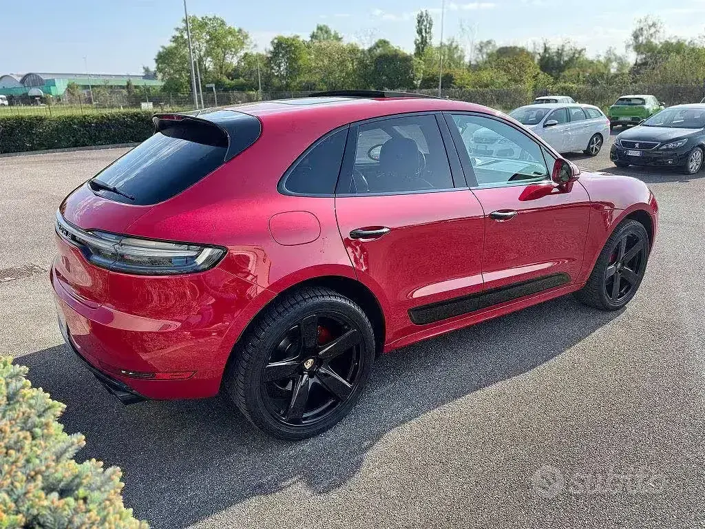 Usata Porsche Macan 250 CV (183 kW) 2017 Rosso SUV