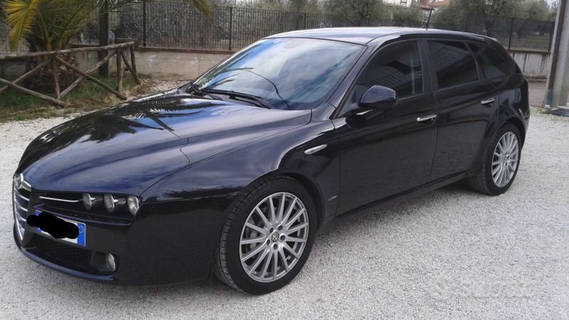 Nero Usata 2008 Alfa Romeo 159 Station wagon | 5500 € (Molto cara) - Immagine 1/4