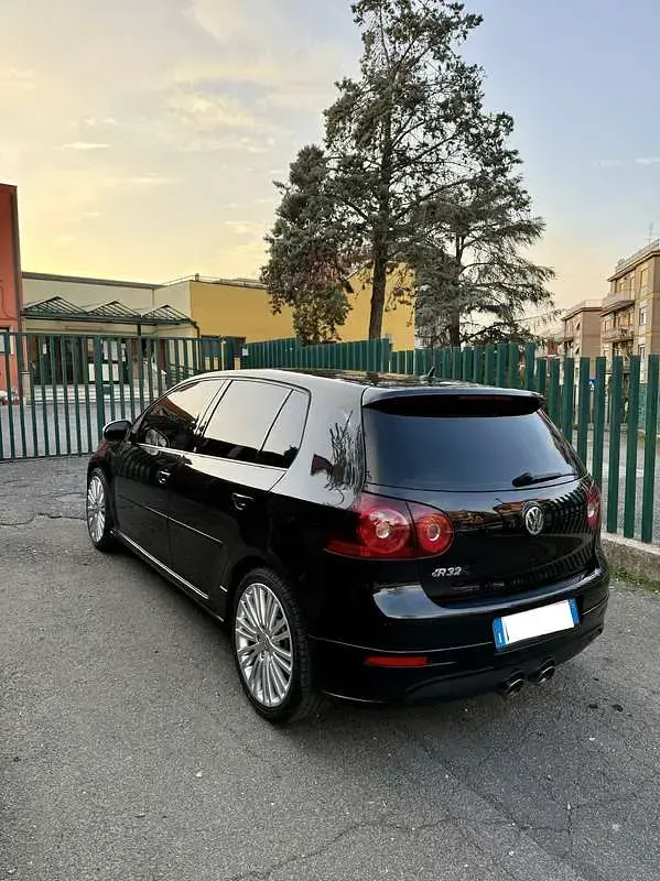 Usata VW Golf IV R 250 CV (183 kW) 2006 Nero Berlina
