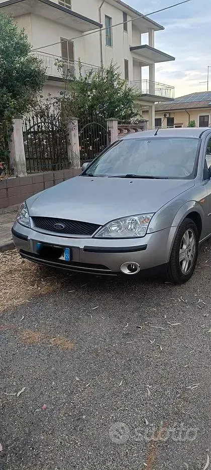 Usata Ford Mondeo 131 CV (96 kW) 2003 Berlina