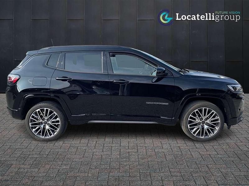 Usata Jeep Compass Summit 131 CV (96 kW) 2025 Solid black SUV