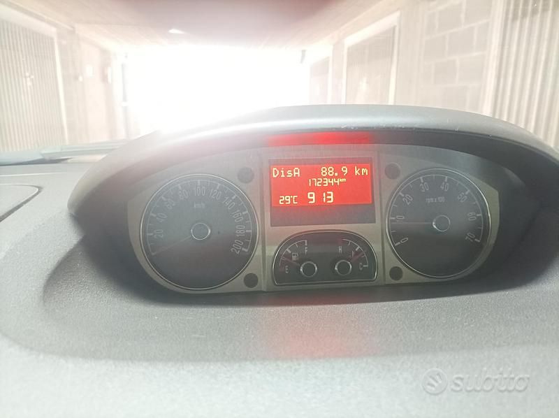 Usata Lancia Musa 77 CV (56 kW) 2009 Marrone Monovolume