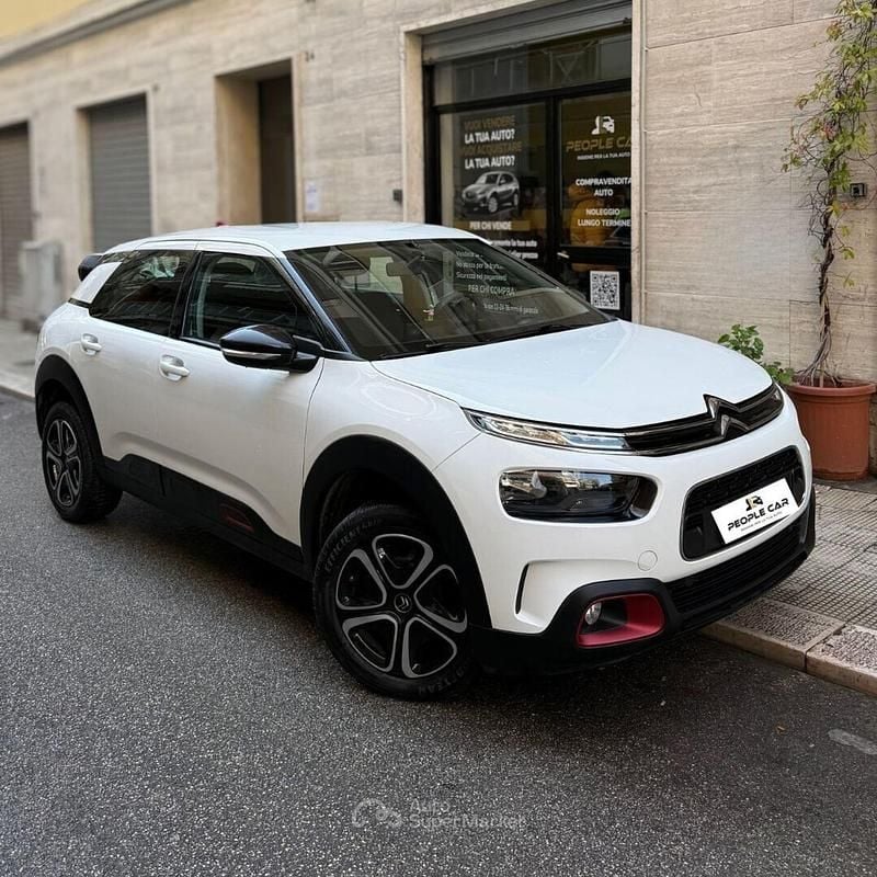 Usata Citroën C4 Shine 102 CV (75 kW) 2020 Bianco SUV