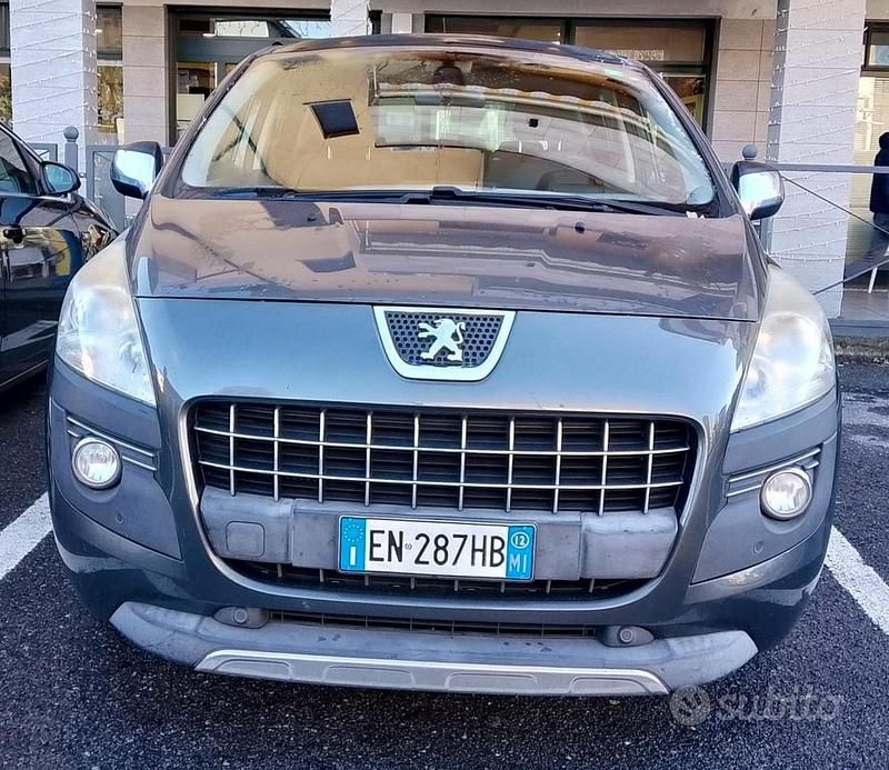 Usata Peugeot 3008 Premium 112 CV (82 kW) 2011 Grigio Station wagon