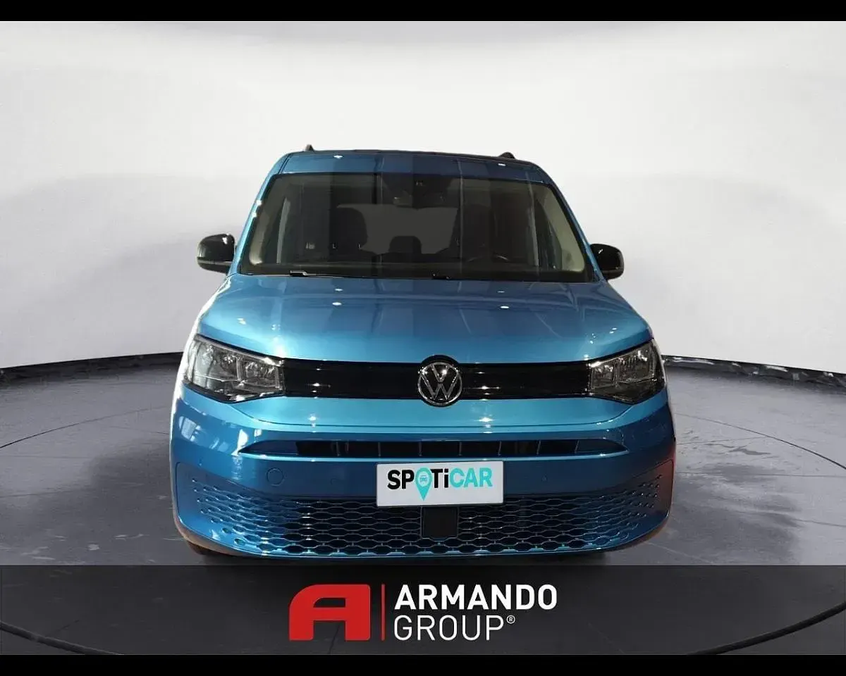 Usata VW Caddy 102 CV (75 kW) 2023 Blu Monovolume